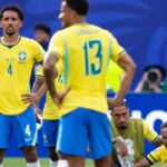Apenas Danilo retorna ao Brasil em voo da CBF após eliminação da Seleção na Copa